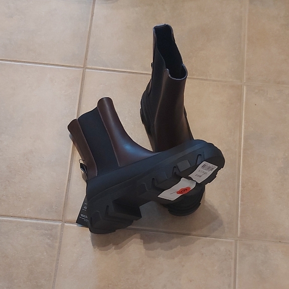 Only - Brown and Black Heeled Boots with Chunky Sole - Picture 1 of 11